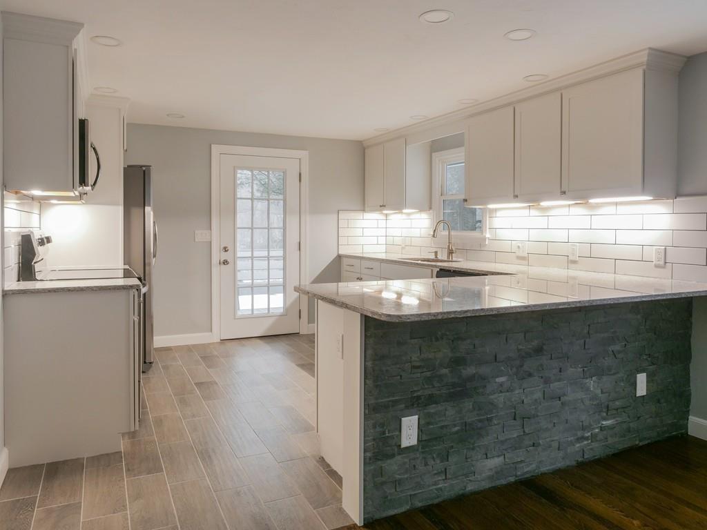 51 Pommogussett Road Rutland, MA 01543 - Photo 4 of 19