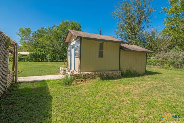 $289,000 | 375 Willow Drive, McQueeney, TX 78123
