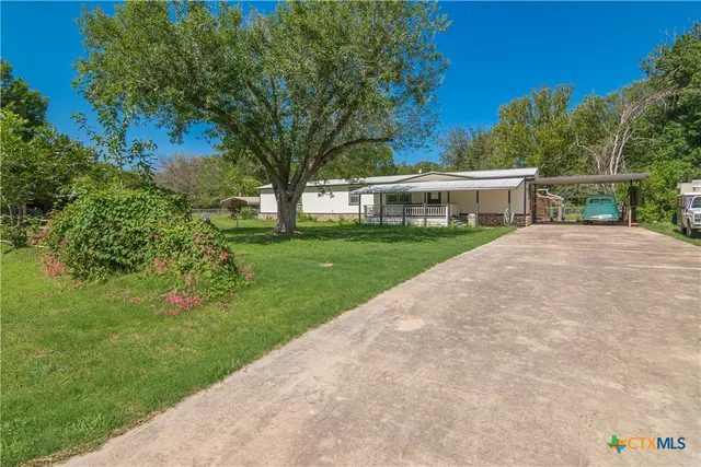 $289,000 | 375 Willow Drive, McQueeney, TX 78123