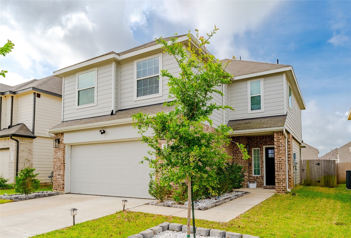 2835 Autumn Mist Lane Conroe, TX 77304 - Photo 2 of 33 Front