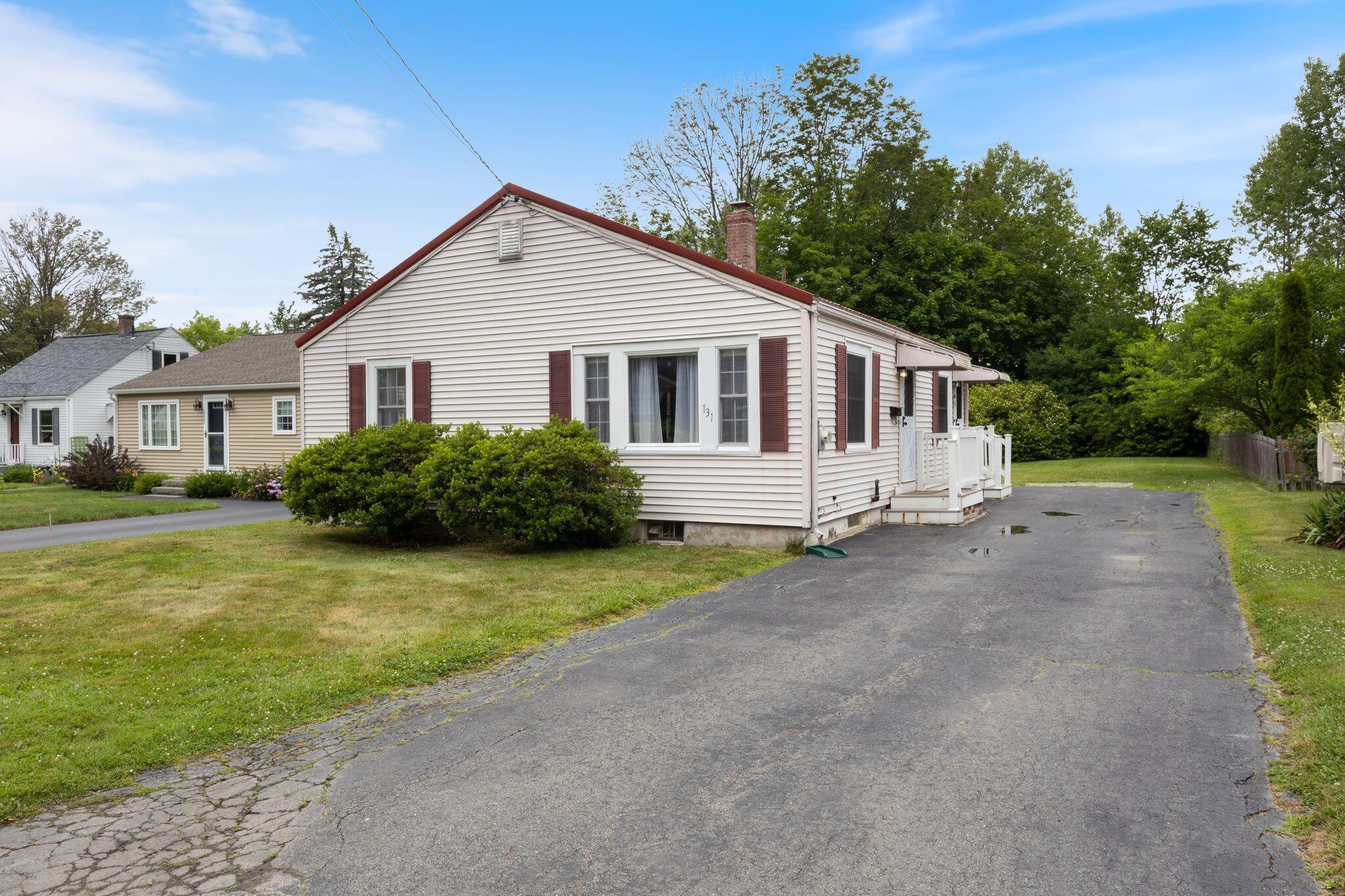 131 Colonial Road Portland, ME 04102 - Photo 1 of 21 131_Colonial_Rd_01