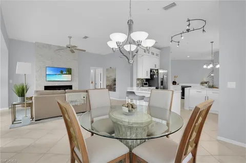$785,000 | 916 Egrets Run, Unit 201, Naples, FL 34108