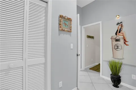 $785,000 | 916 Egrets Run, Unit 201, Naples, FL 34108