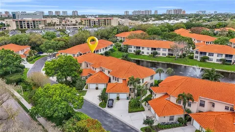 $785,000 | 916 Egrets Run, Unit 201, Naples, FL 34108