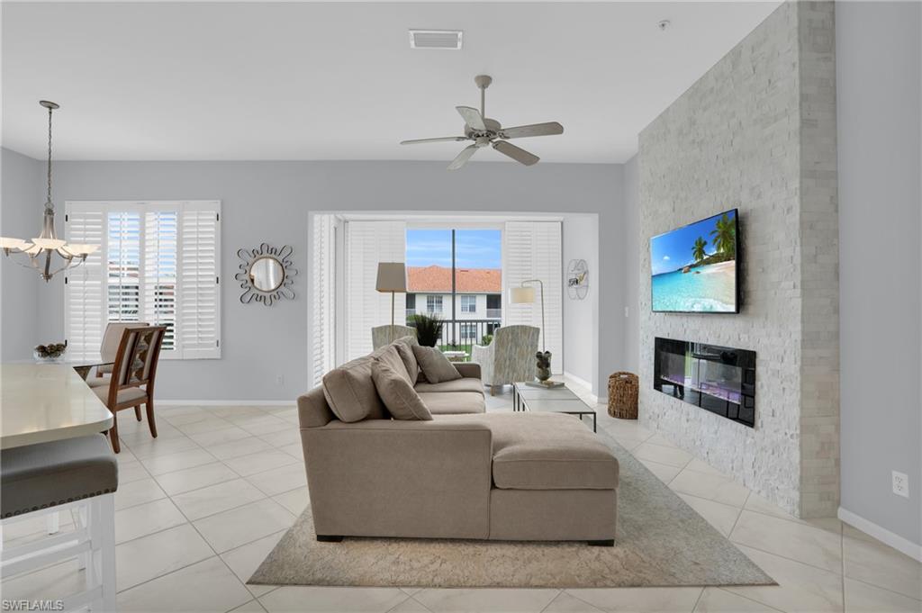 916 Egrets Run, Unit 201 Naples, FL 34108 - Photo 5 of 42