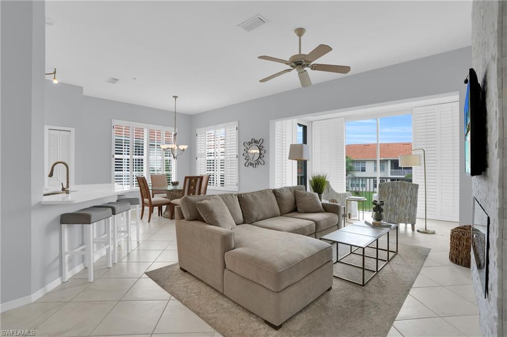 916 Egrets Run, Unit 201 Naples, FL 34108 - Photo 6 of 42