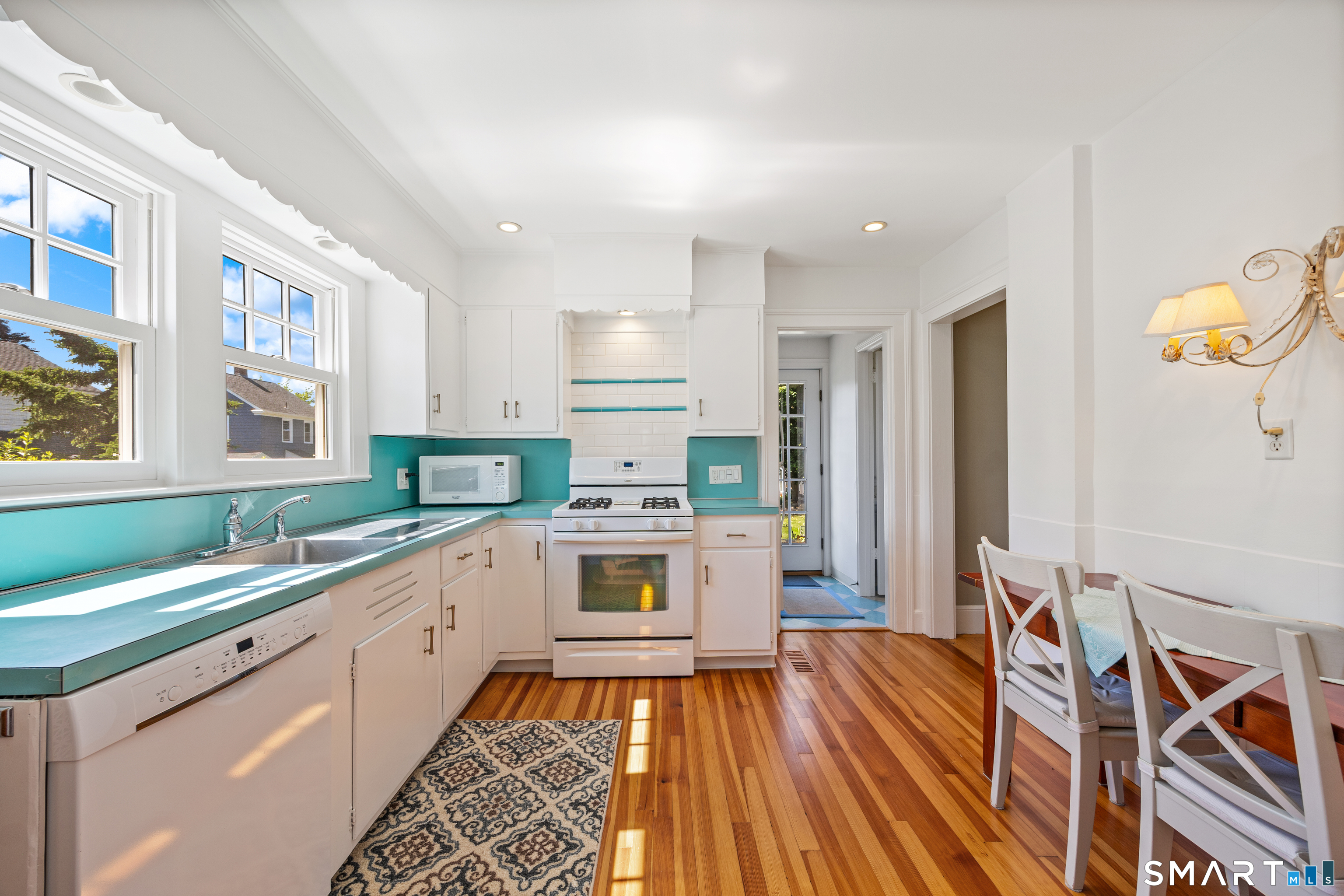 405 Fort Hale Road New Haven, CT 06512 - Photo 7 of 33