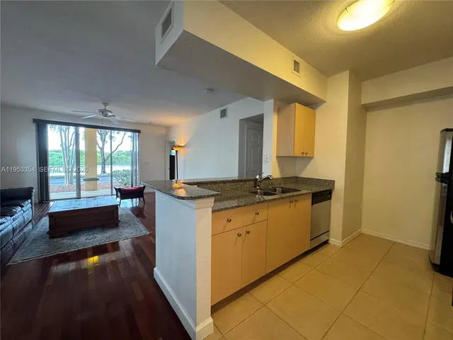 $2,700 | 2557 Centergate Drive, Unit 101, Miramar, FL 33025