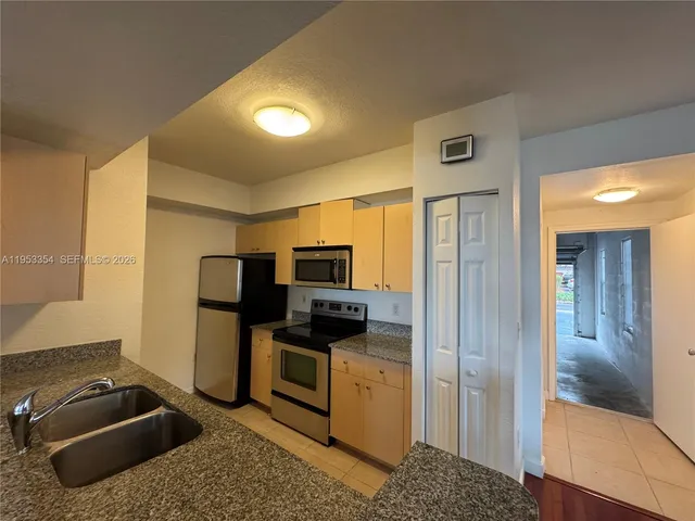 $2,700 | 2557 Centergate Drive, Unit 101, Miramar, FL 33025