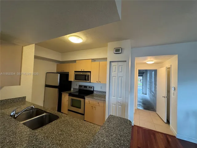 $2,700 | 2557 Centergate Drive, Unit 101, Miramar, FL 33025