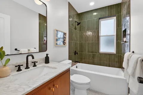 $850,000 | 3642 North Sawyer Avenue, Chicago, IL 60618