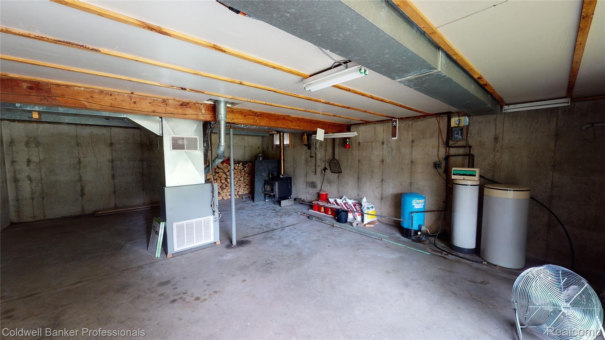 2947 Parmenter Road Corunna, MI 48817 - Photo 33 of 51 Basement utilities.jpg