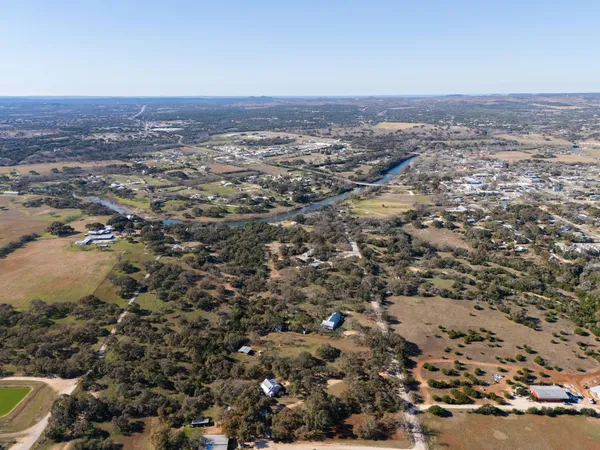 $525,000 | 384 Sunset Ridge, Blanco, TX 78606