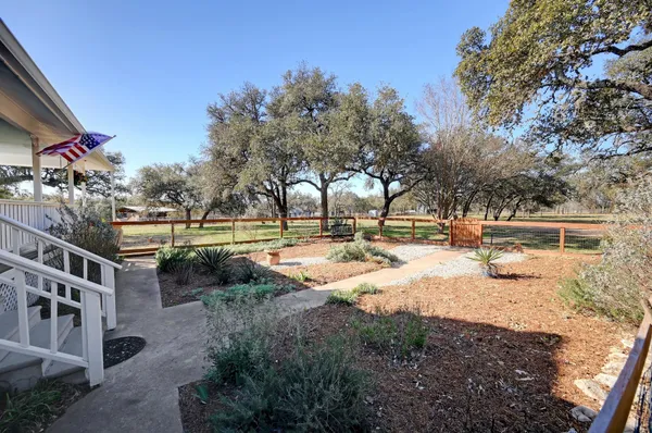 $525,000 | 384 Sunset Ridge, Blanco, TX 78606