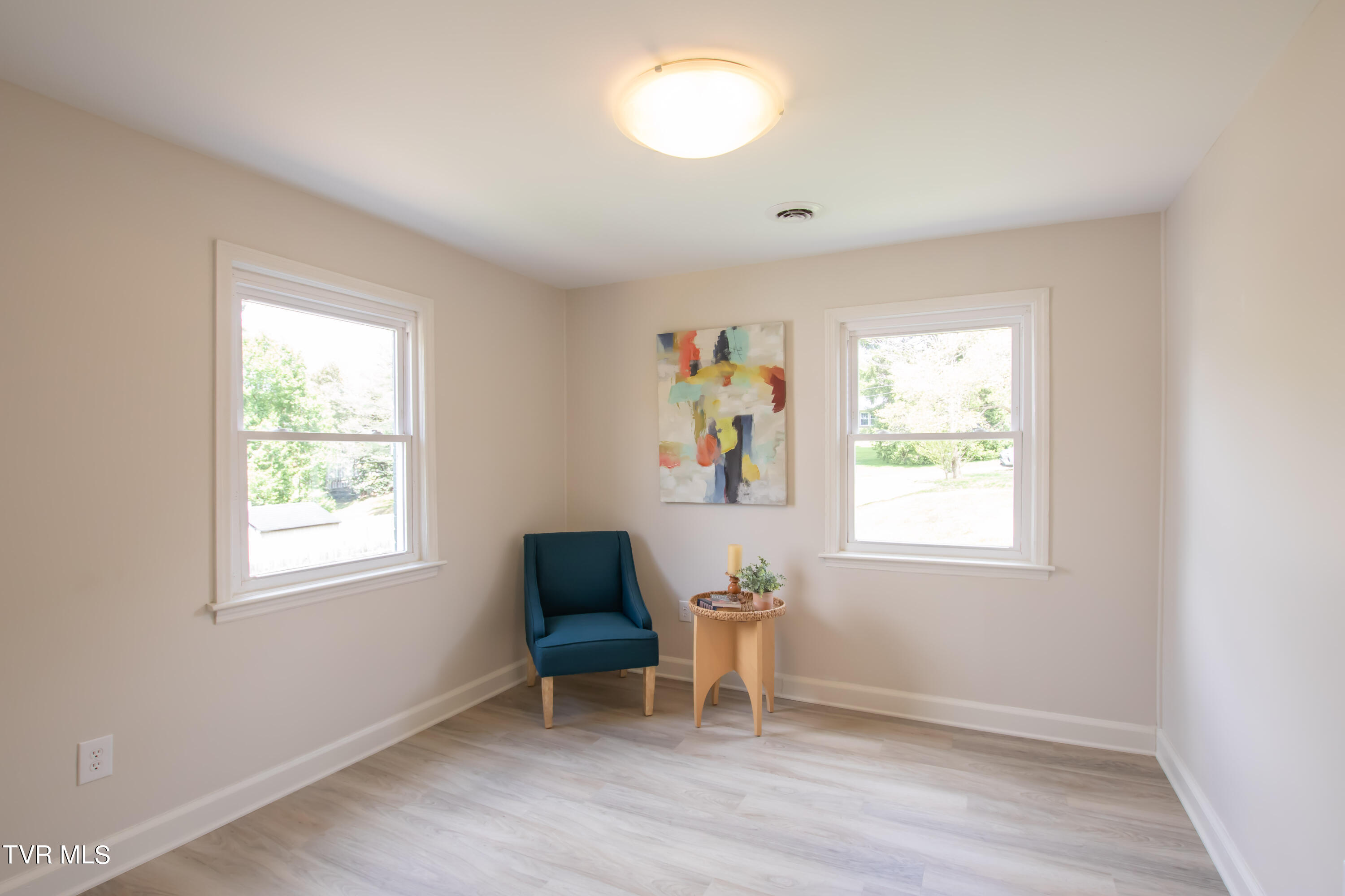 1313 Valley Drive Bristol, TN 37620 - Photo 14 of 41 Valley-36