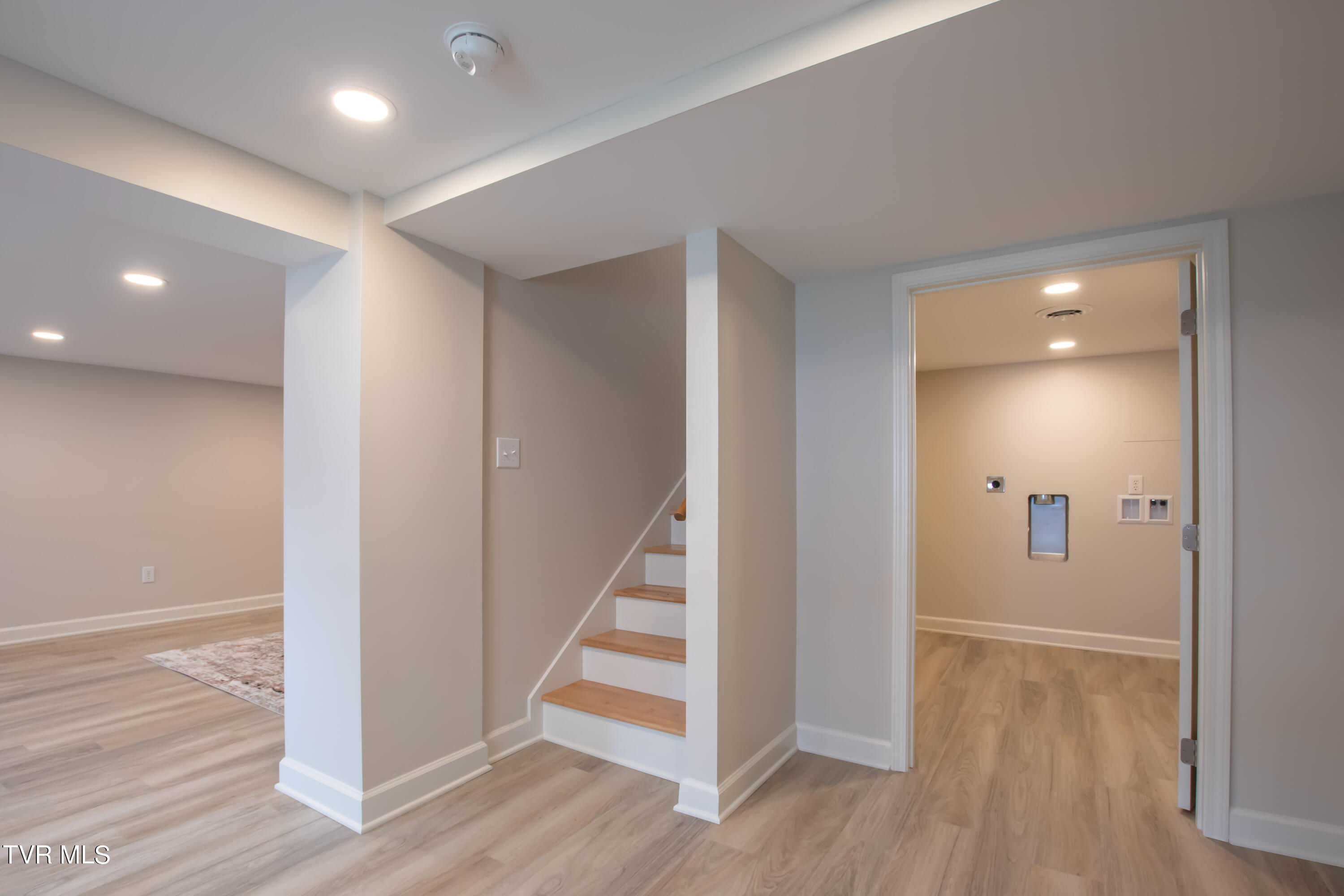 1313 Valley Drive Bristol, TN 37620 - Photo 25 of 41 Valley-49