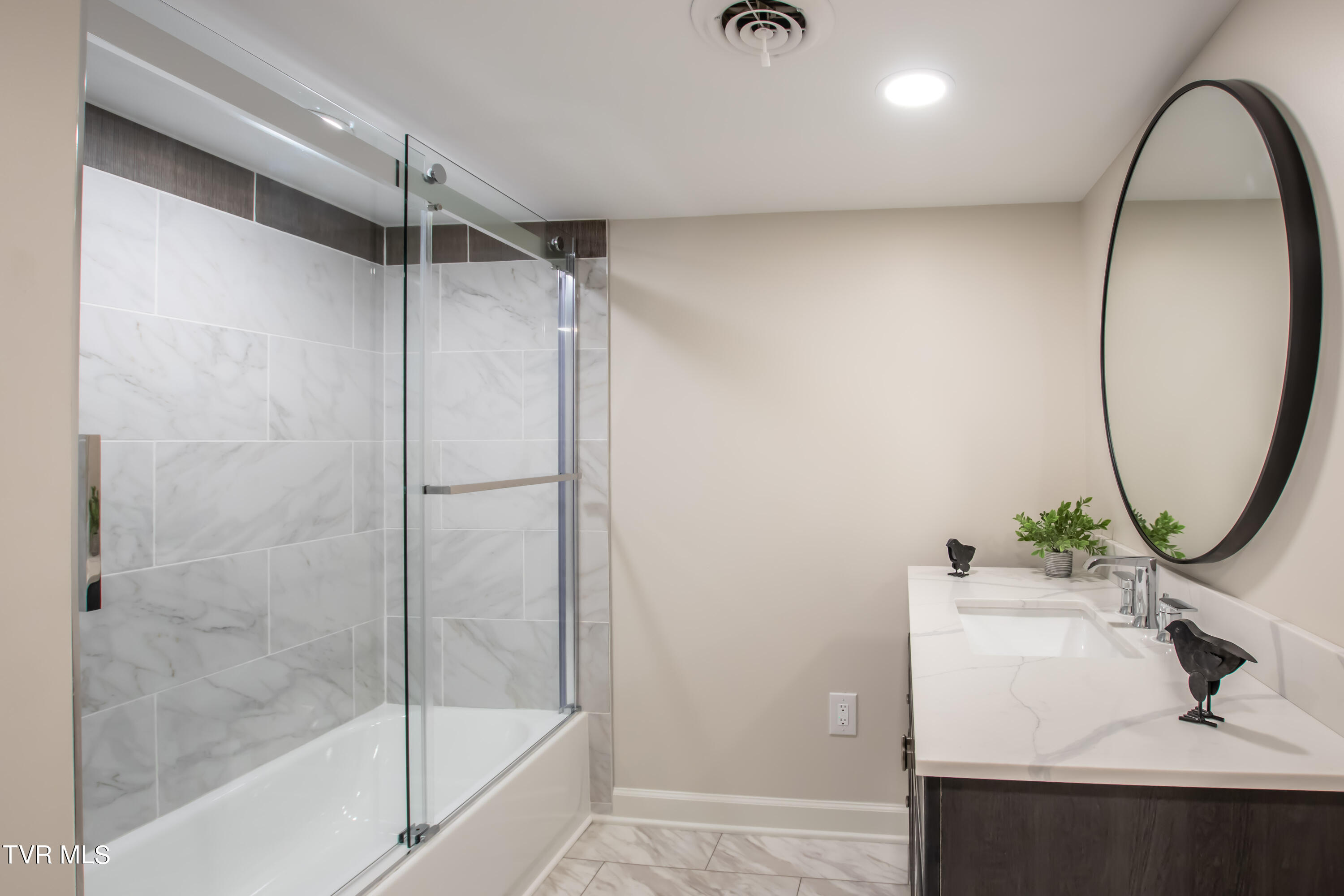 1313 Valley Drive Bristol, TN 37620 - Photo 26 of 41 Valley-44