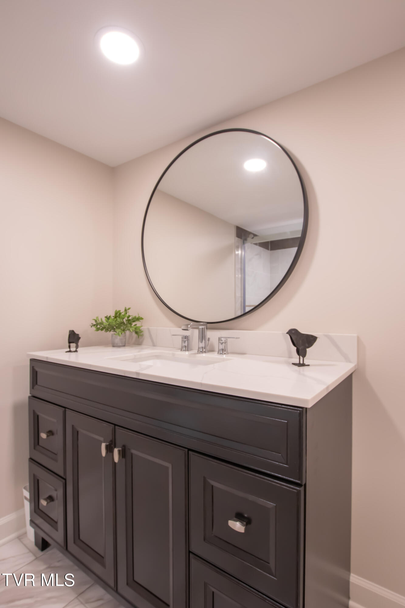 1313 Valley Drive Bristol, TN 37620 - Photo 28 of 41 Valley-45