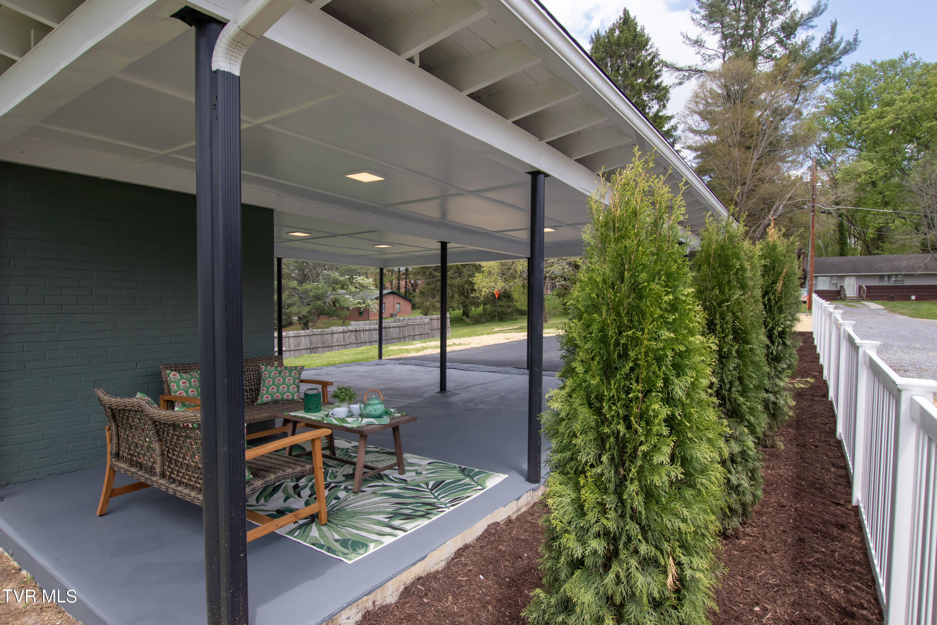 1313 Valley Drive Bristol, TN 37620 - Photo 30 of 41 Valley-18