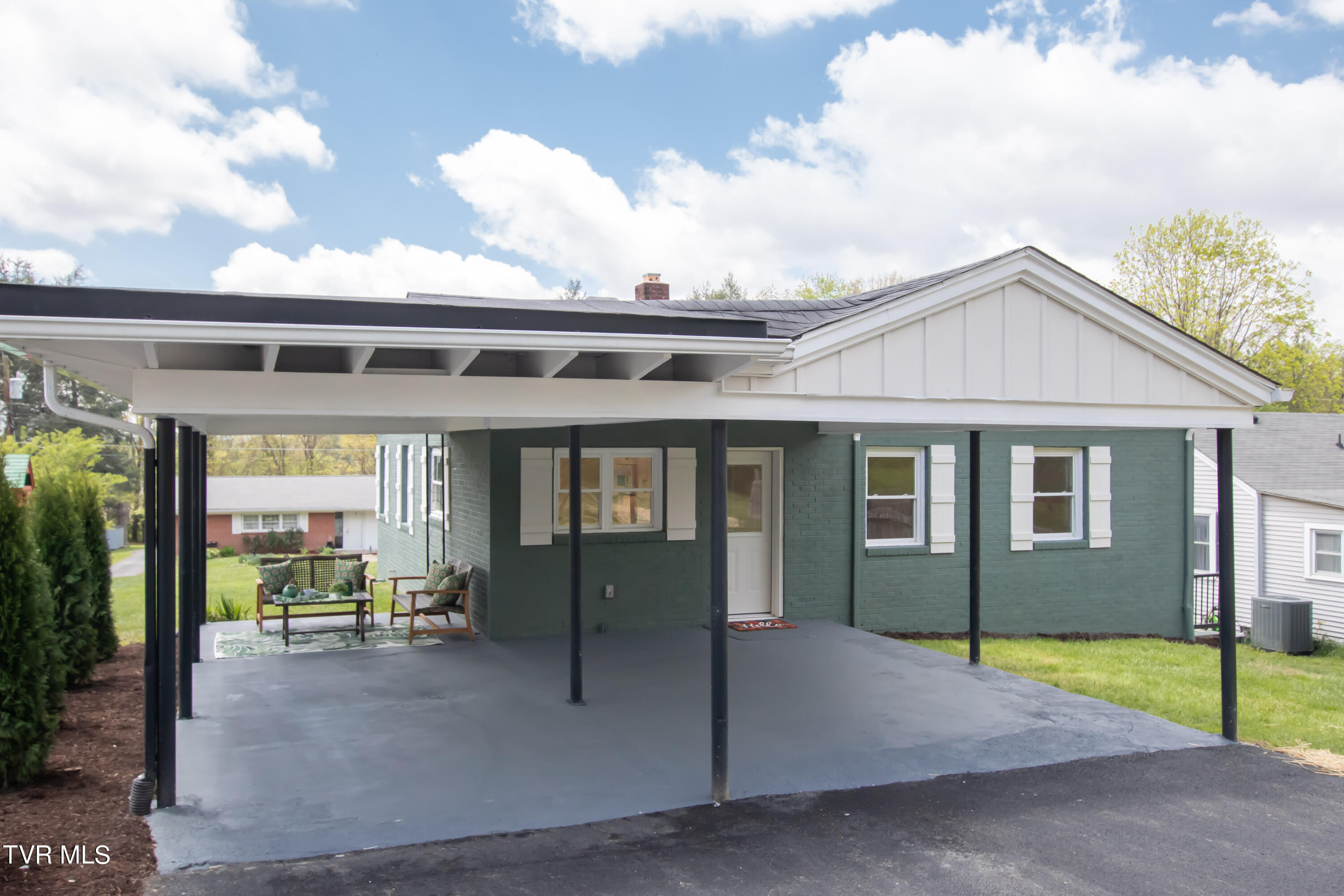 1313 Valley Drive Bristol, TN 37620 - Photo 31 of 41 Valley-16