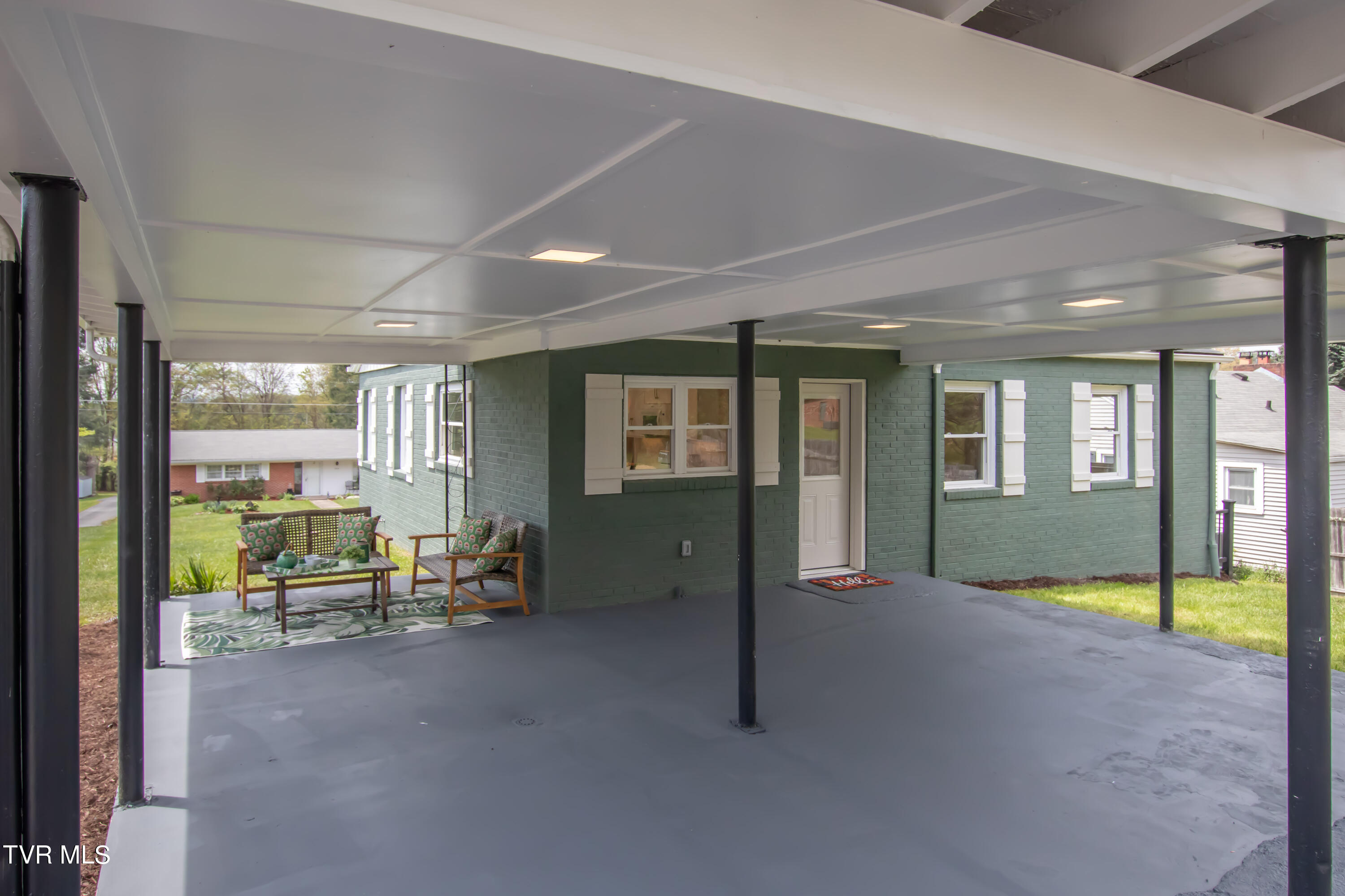 1313 Valley Drive Bristol, TN 37620 - Photo 32 of 41 Valley-20