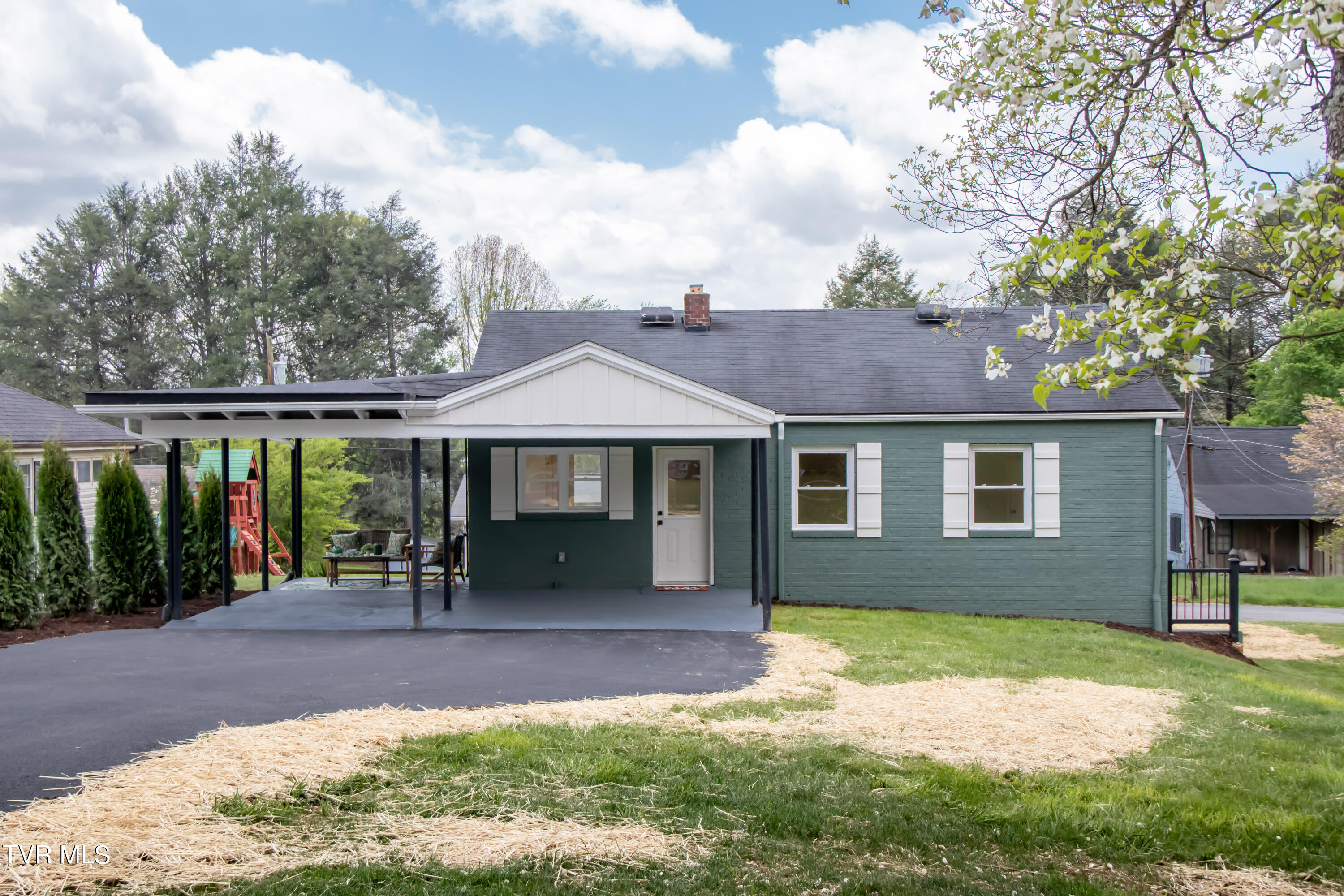 1313 Valley Drive Bristol, TN 37620 - Photo 34 of 41 Valley-22