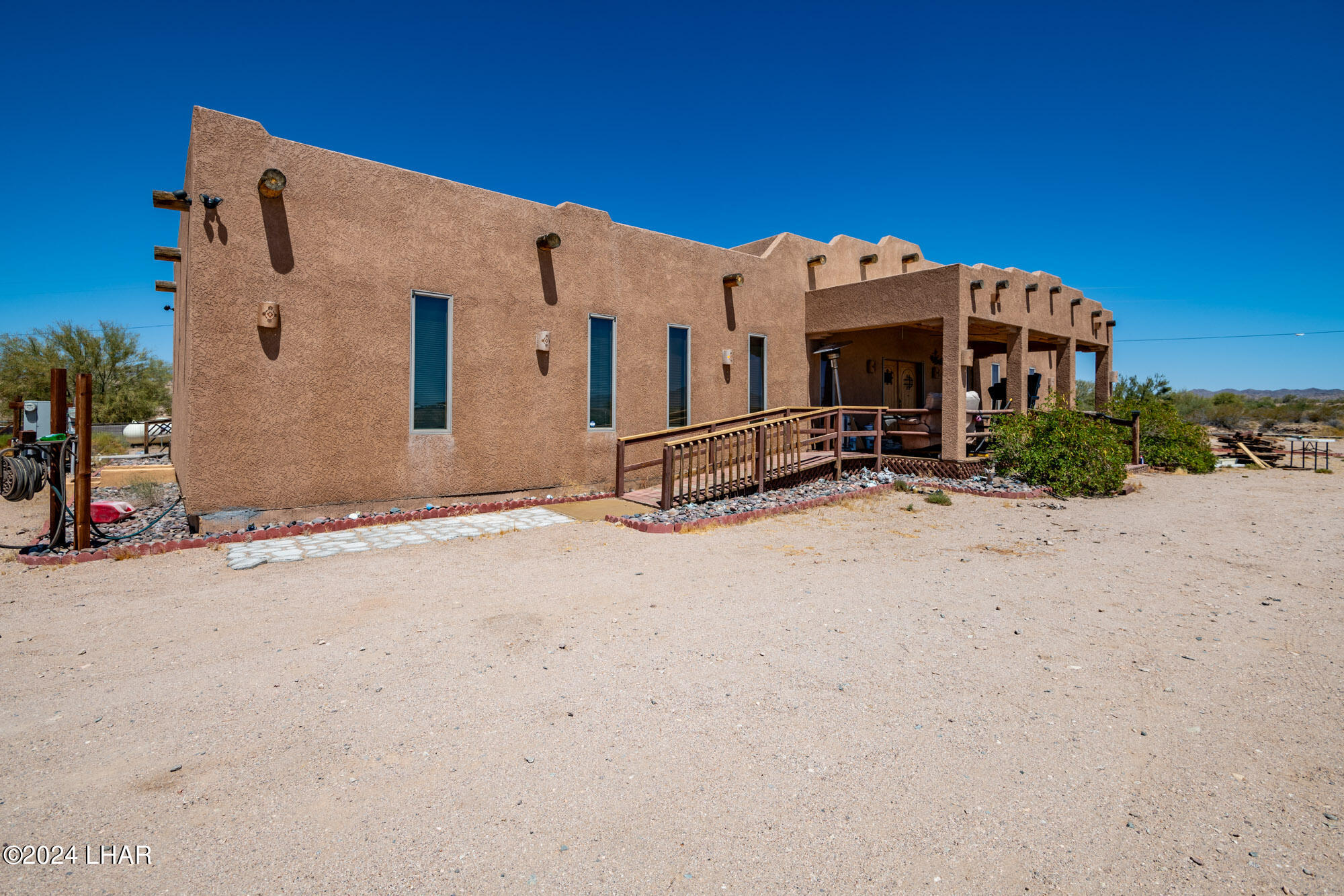 16902 Lawton Road Yucca, AZ 86438 - Photo 13 of 66 16902 Lawton Rd-32