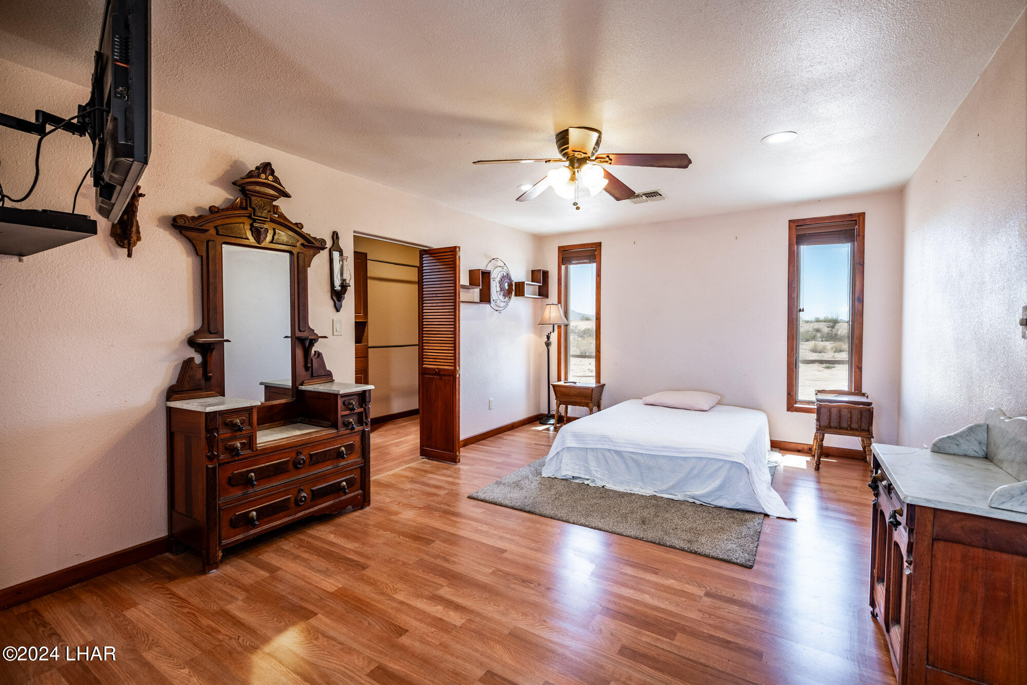 16902 Lawton Road Yucca, AZ 86438 - Photo 34 of 66 16902 Lawton Rd-17