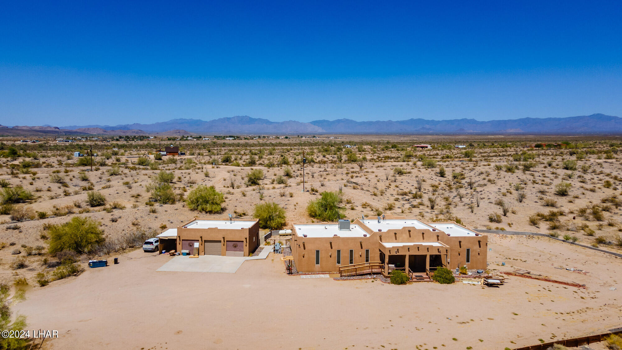16902 Lawton Road Yucca, AZ 86438 - Photo 4 of 66 16902 Lawton Rd-47