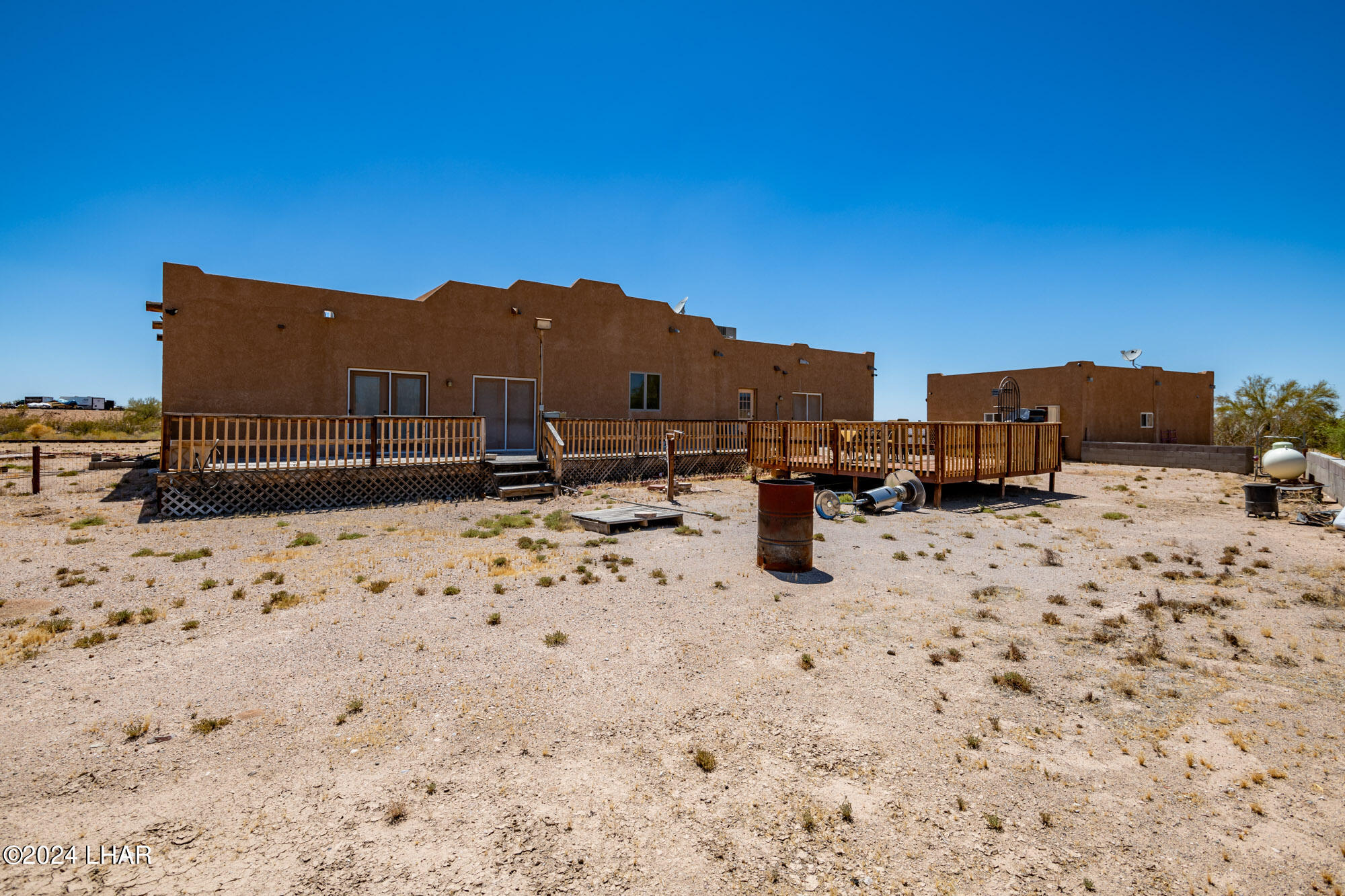 16902 Lawton Road Yucca, AZ 86438 - Photo 46 of 66 16902 Lawton Rd-40