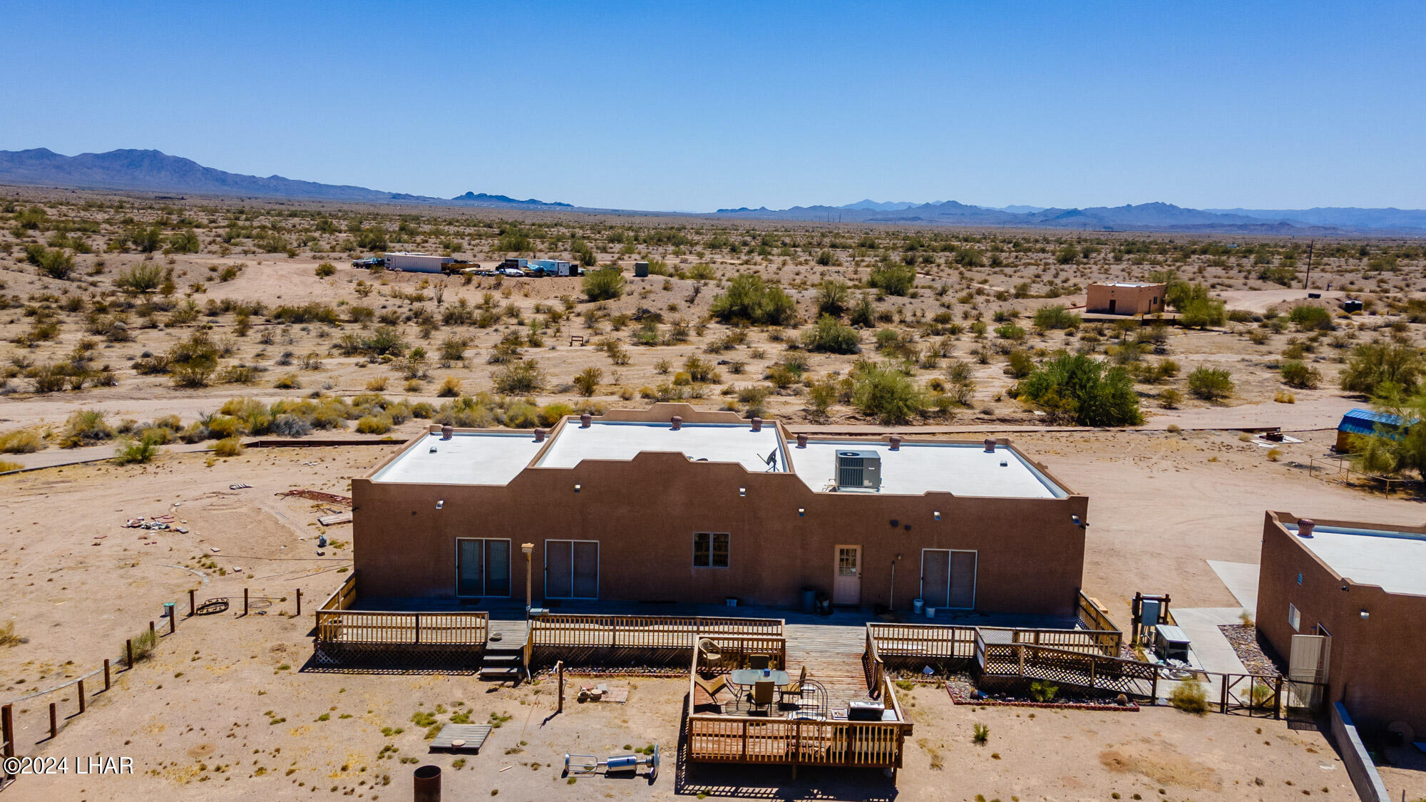 16902 Lawton Road Yucca, AZ 86438 - Photo 55 of 66 16902 Lawton Rd-54