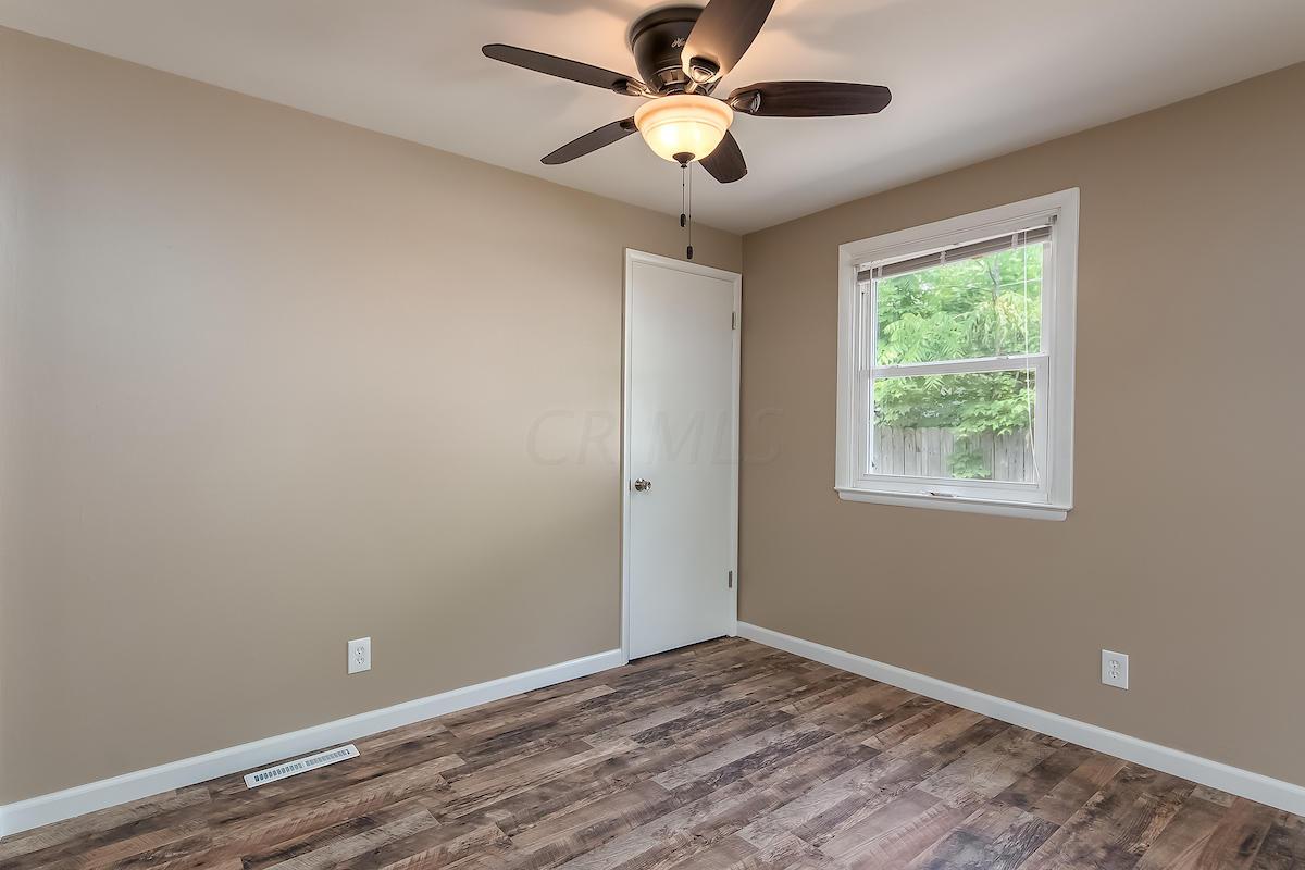 2054 Case Road Columbus, OH 43224 - Photo 10 of 34