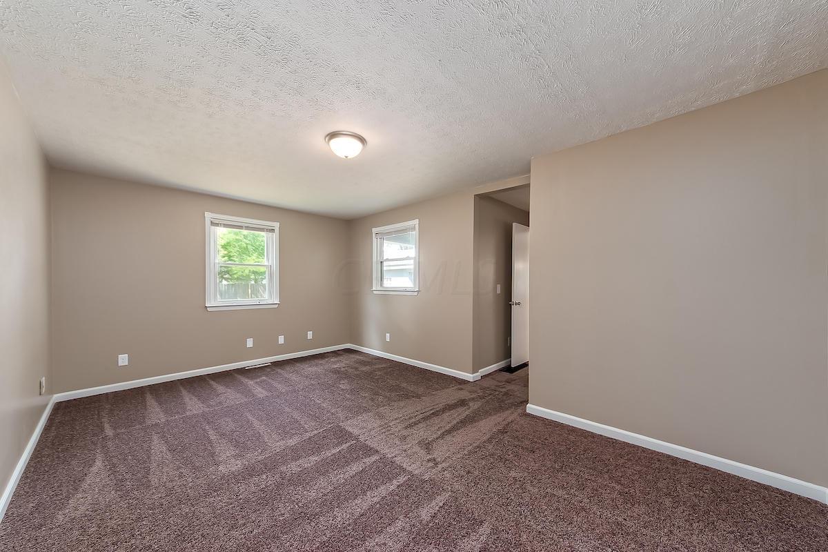 2054 Case Road Columbus, OH 43224 - Photo 15 of 34