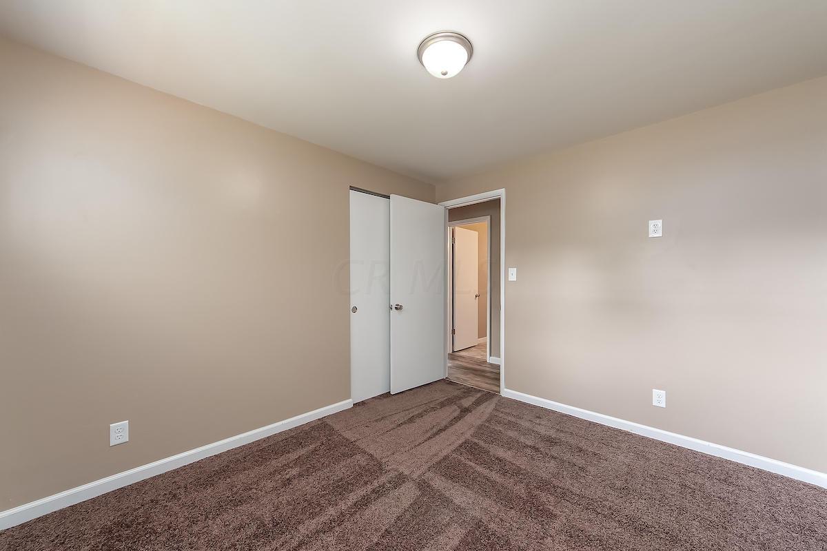 2054 Case Road Columbus, OH 43224 - Photo 18 of 34