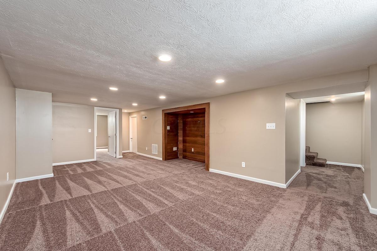 2054 Case Road Columbus, OH 43224 - Photo 24 of 34