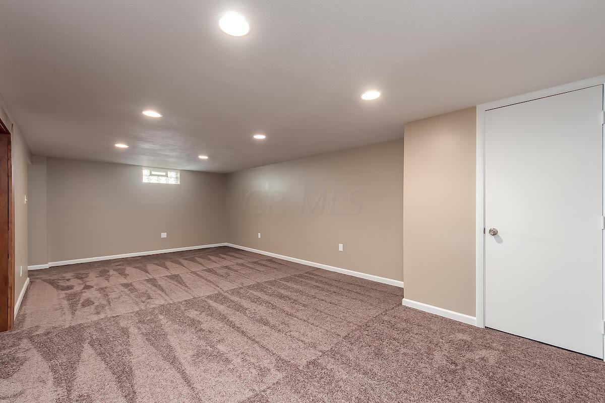 2054 Case Road Columbus, OH 43224 - Photo 25 of 34
