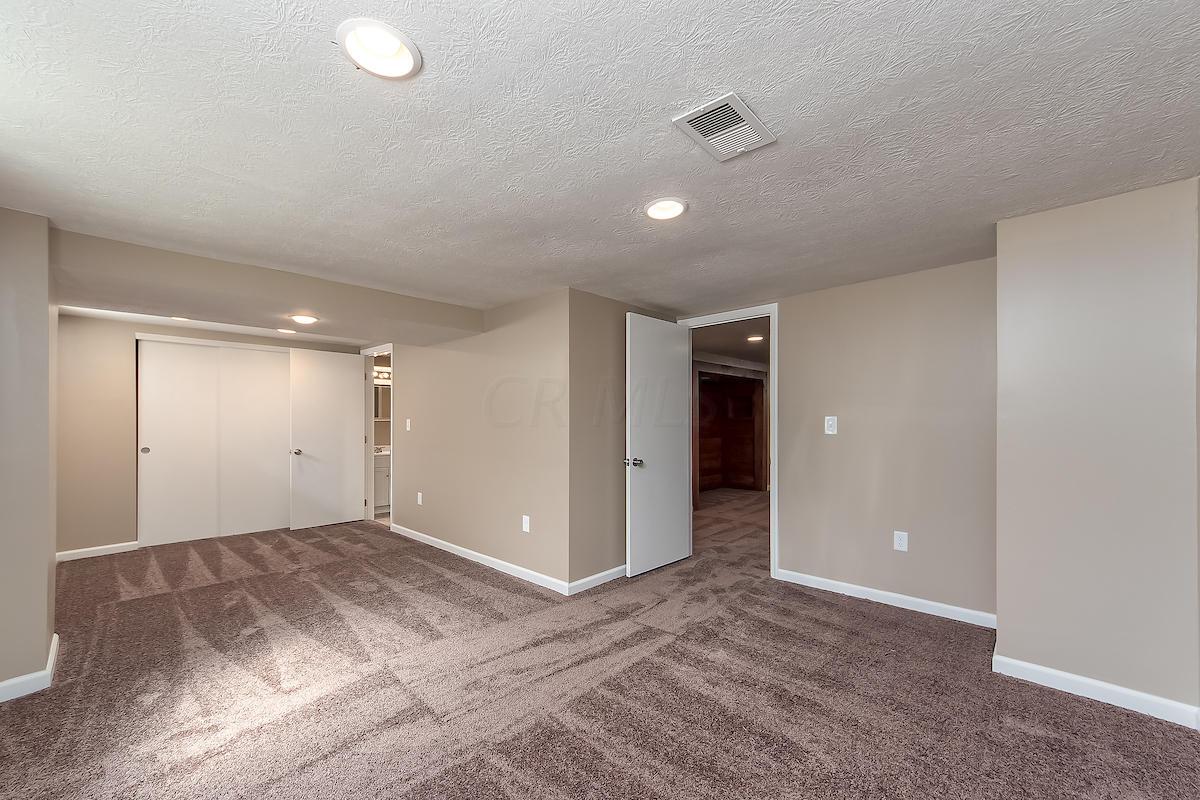 2054 Case Road Columbus, OH 43224 - Photo 26 of 34