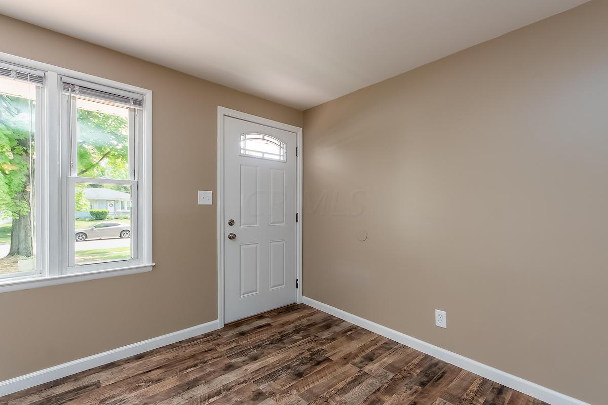 2054 Case Road Columbus, OH 43224 - Photo 3 of 34