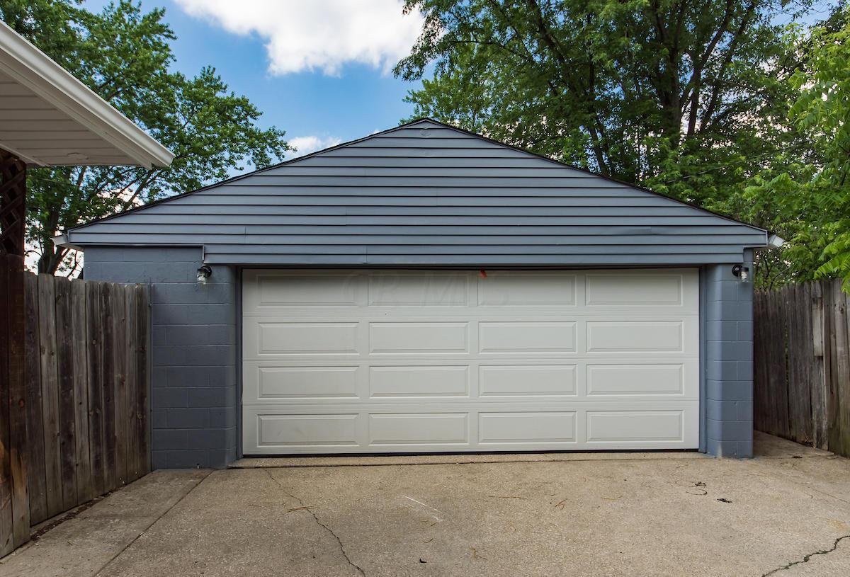 2054 Case Road Columbus, OH 43224 - Photo 33 of 34