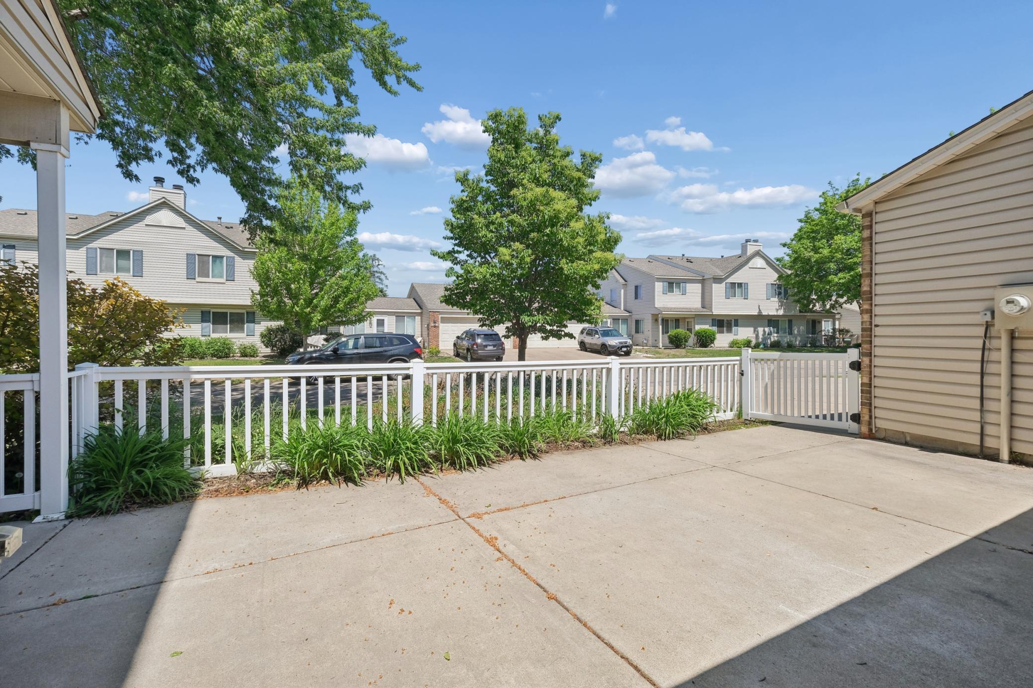15834 Griffon Path Apple Valley, MN 55124 - Photo 4 of 33
