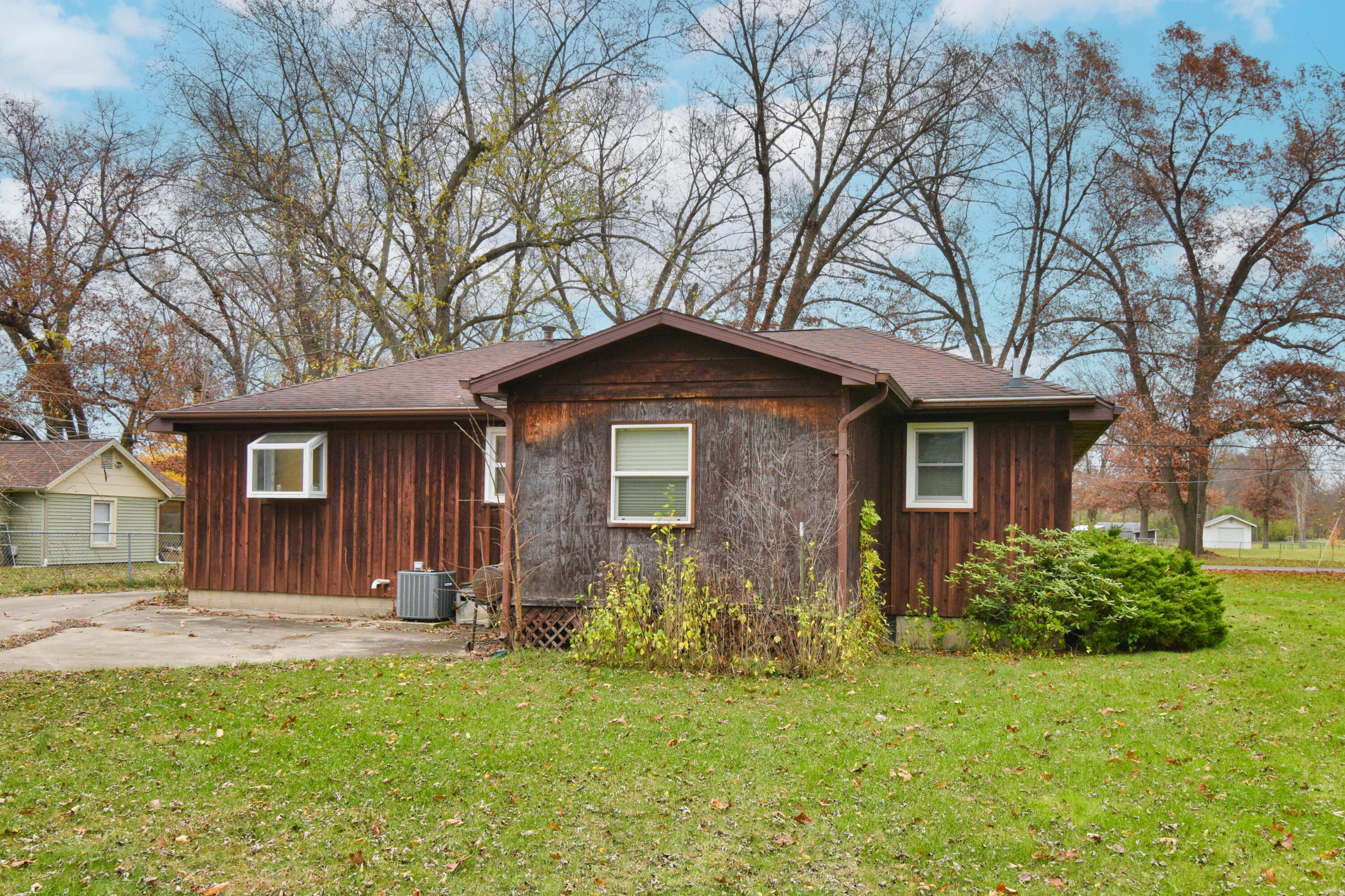 3018 Adams Road Niles, MI 49120 - Photo 4 of 27 DSC_1495
