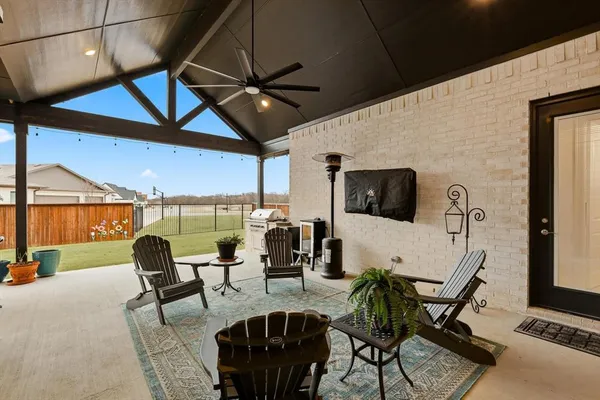 $1,135,000 | 104 Craigmore Drive, Argyle, TX 76226