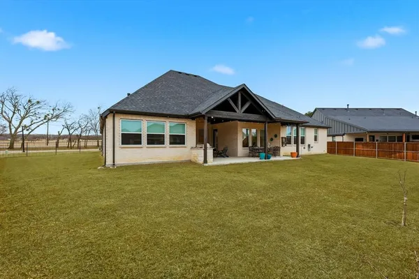 $1,135,000 | 104 Craigmore Drive, Argyle, TX 76226