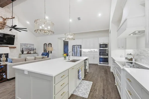 $1,135,000 | 104 Craigmore Drive, Argyle, TX 76226