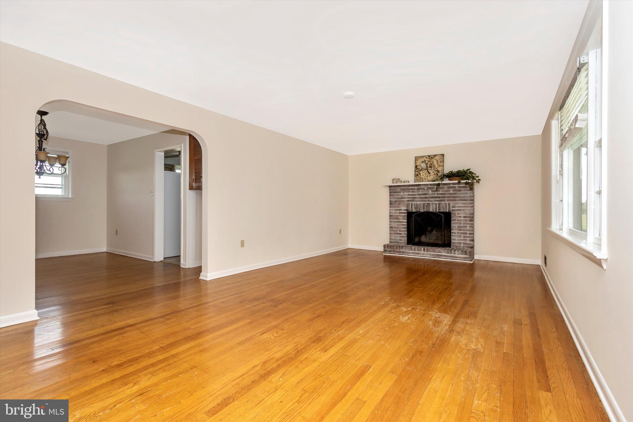 18461 Penn Shop Road Mount Airy, MD 21771 - Photo 3 of 43
