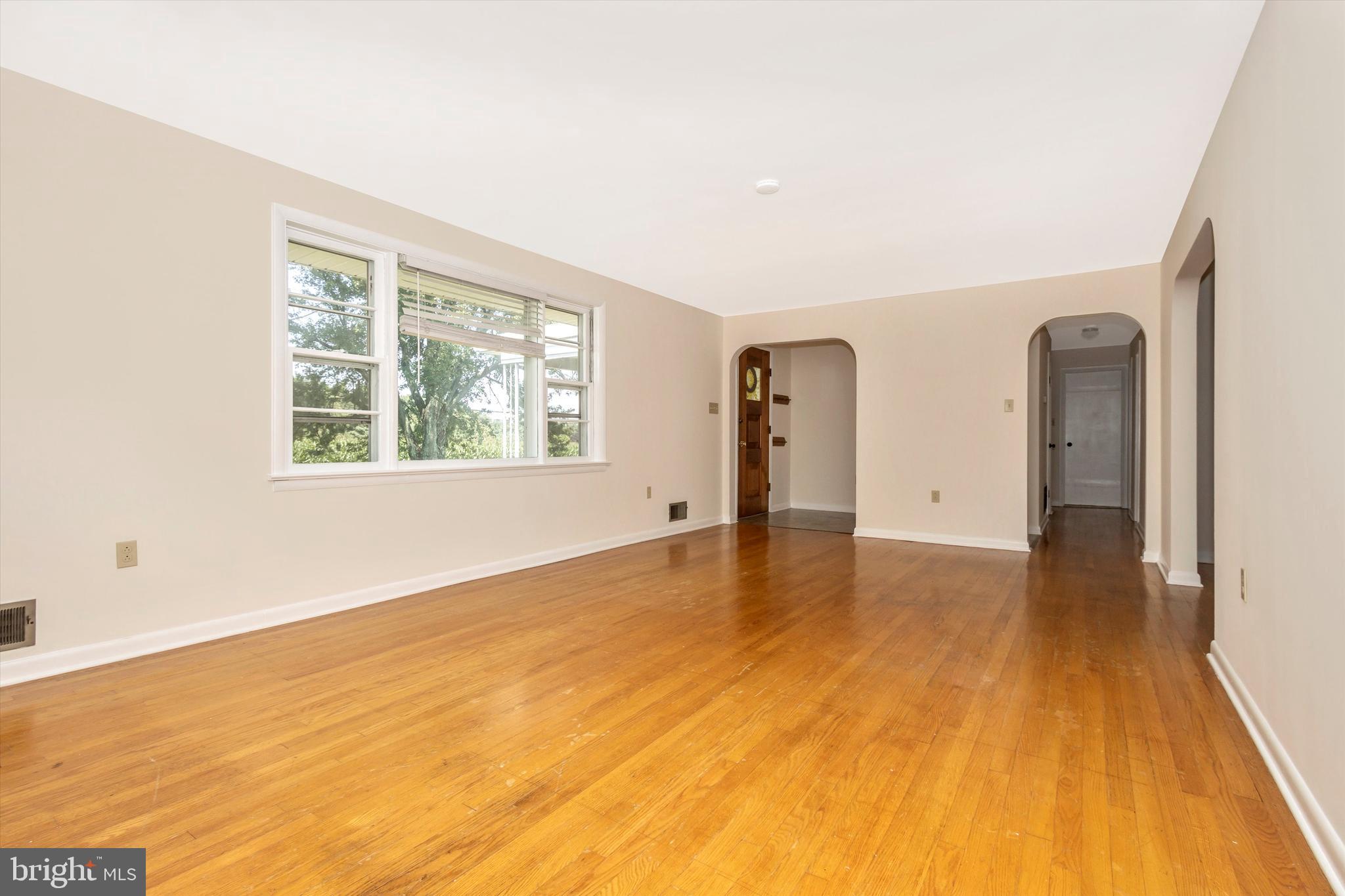 18461 Penn Shop Road Mount Airy, MD 21771 - Photo 5 of 43