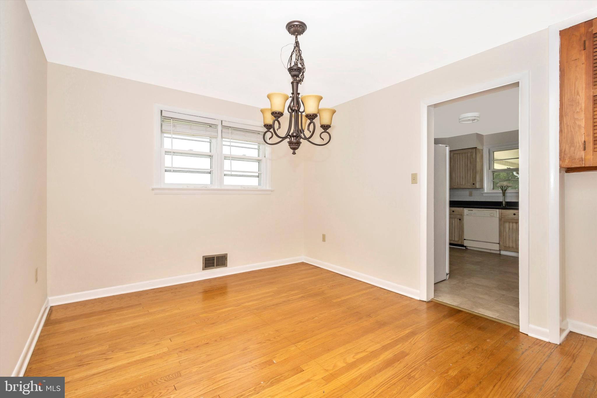 18461 Penn Shop Road Mount Airy, MD 21771 - Photo 7 of 43