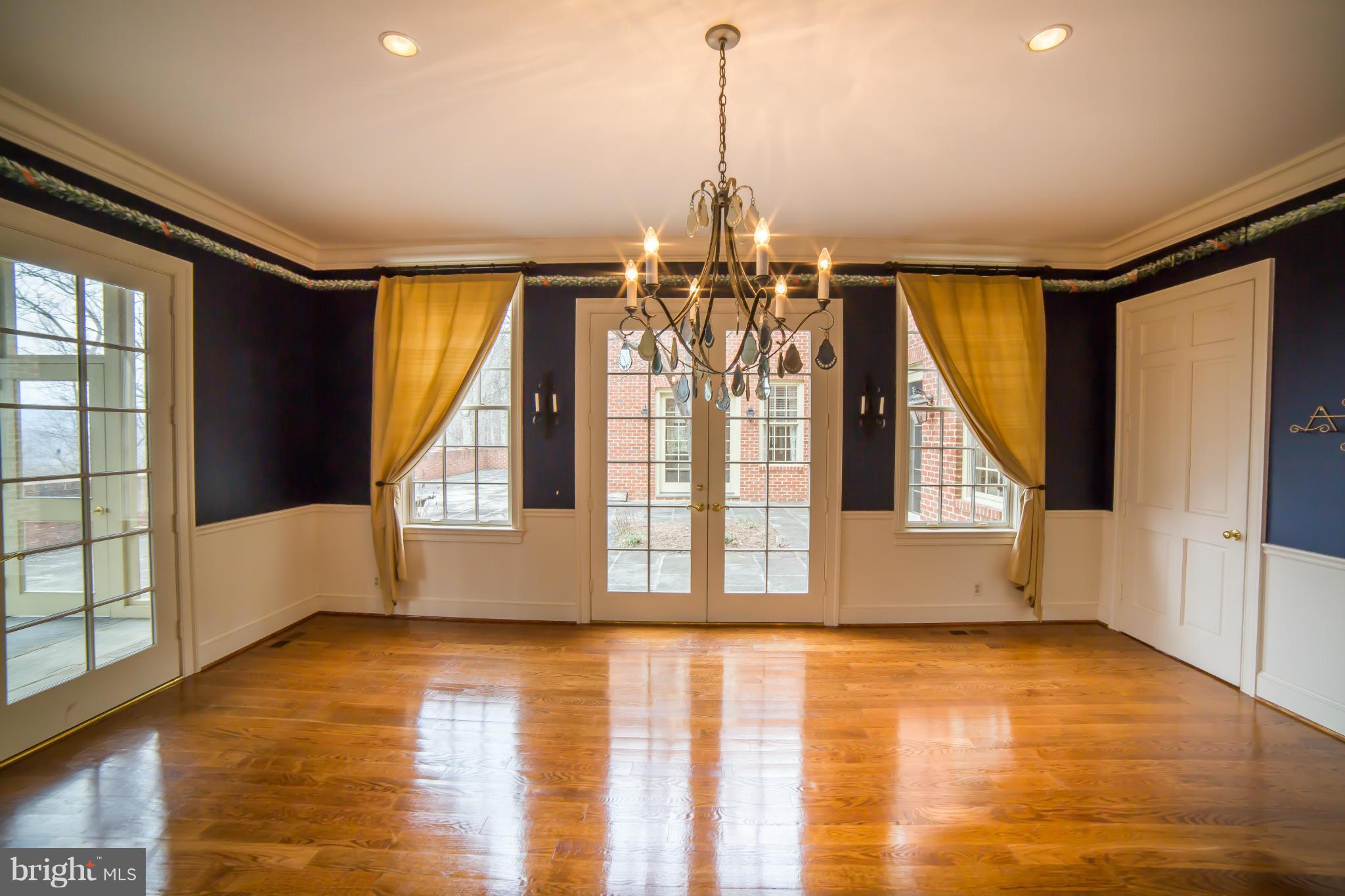 10536 Moreland Road Delaplane, VA 20144 - Photo 10 of 30 Dining Room