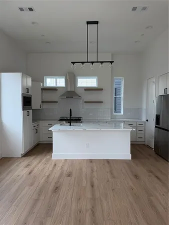 $3,785 | 2203 Hondo Avenue, Unit 203, Dallas, TX 75219