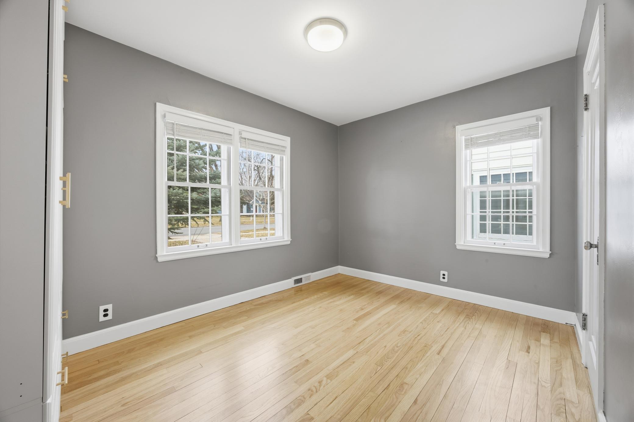 1345 3rd Street North Fargo, ND 58102 - Photo 14 of 34